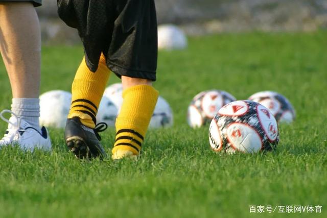 红星新闻：在墨西哥遭到抢劫的中国球迷，已经平安回国